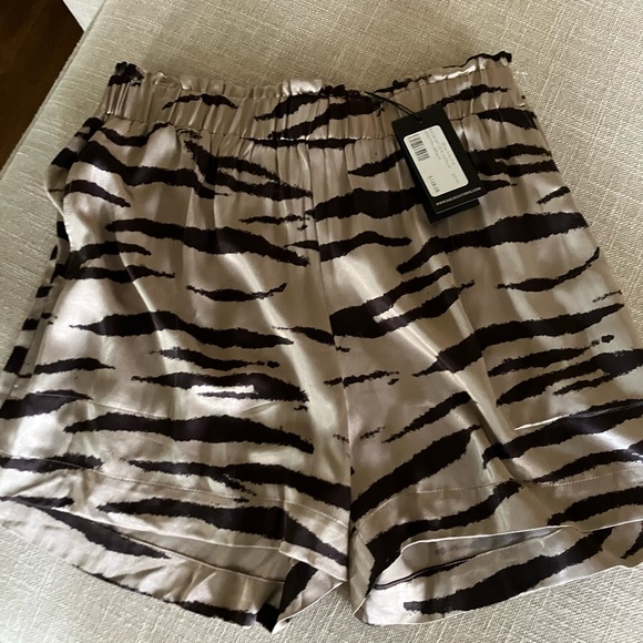 Rails rayon shorts Nwt - Picture 2 of 4